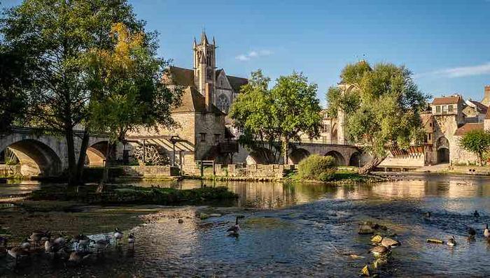 Moret-sur-Loing - Immobilier - CENTURY 21 Agence Notre-Dame - Espaces Verts - Avenir - Investissement