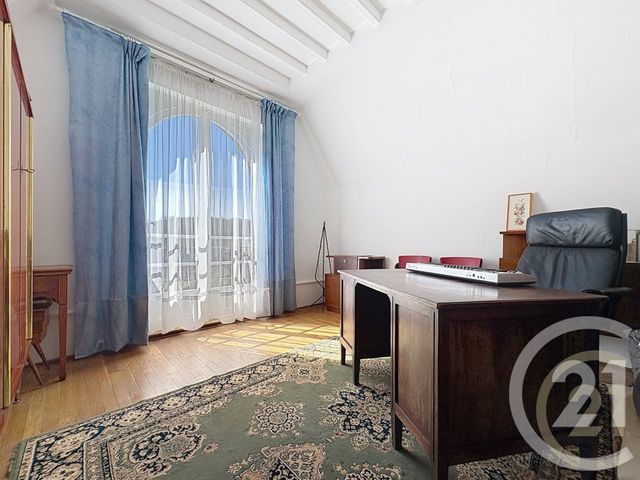 maison à vendre - 8 pièces - 235.78 m2 - MORET LOING ET ORVANNE - 77 - ILE-DE-FRANCE - Century 21 Agence Notre-Dame