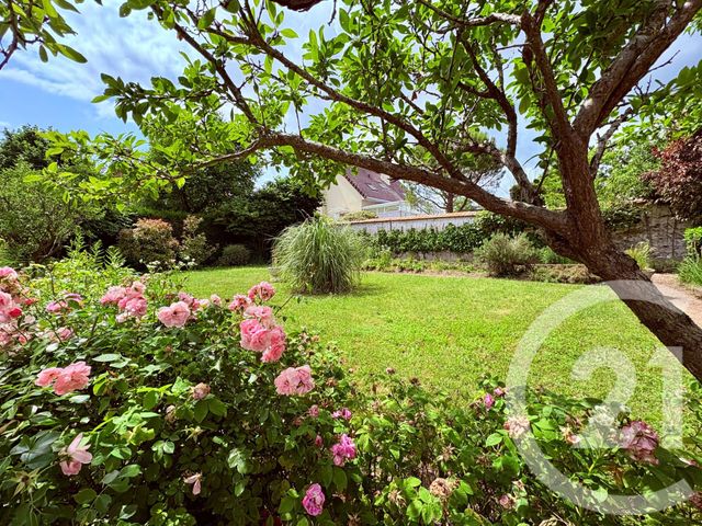 maison à vendre - 8 pièces - 235.78 m2 - MORET LOING ET ORVANNE - 77 - ILE-DE-FRANCE - Century 21 Agence Notre-Dame