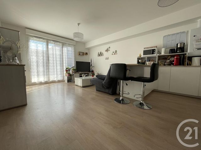 Appartement F3 à vendre - 3 pièces - 57.43 m2 - MORET LOING ET ORVANNE - 77 - ILE-DE-FRANCE - Century 21 Agence Notre-Dame