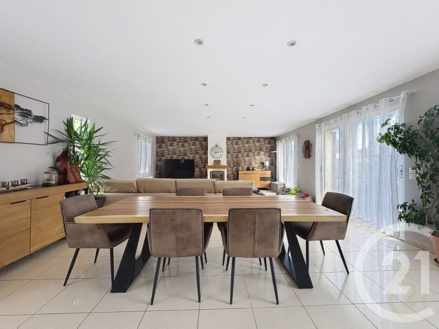 maison à vendre - 5 pièces - 155.23 m2 - MORET LOING ET ORVANNE - 77 - ILE-DE-FRANCE - Century 21 Agence Notre-Dame