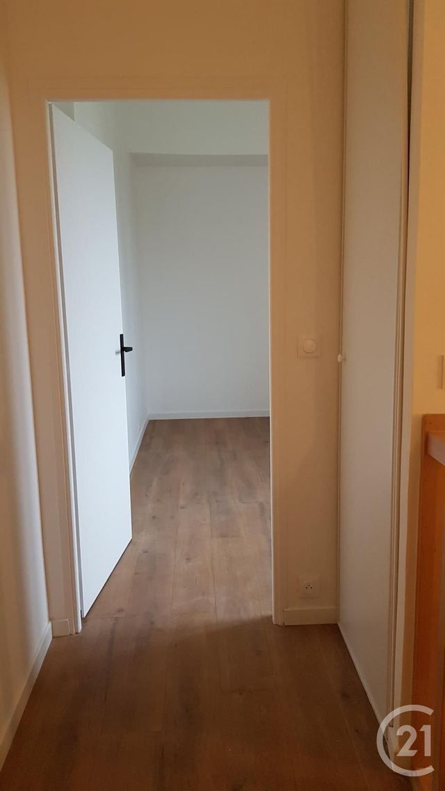 Appartement F2 à louer - 2 pièces - 43.1 m2 - FONTAINEBLEAU - 77 - ILE-DE-FRANCE - Century 21 Agence Notre-Dame