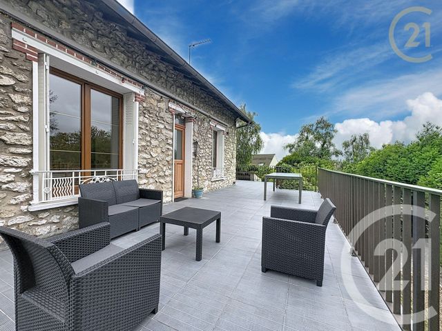 maison à vendre - 7 pièces - 159.35 m2 - MORET SUR LOING - 77 - ILE-DE-FRANCE - Century 21 Agence Notre-Dame