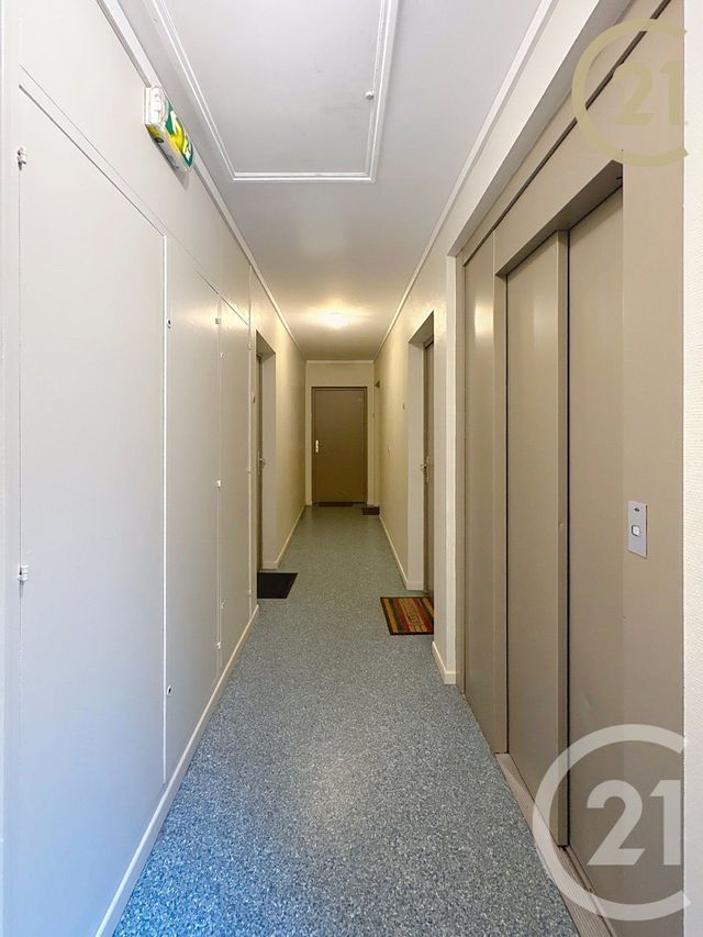 Appartement Studio à vendre - 1 pièce - 30.41 m2 - MORET LOING ET ORVANNE - 77 - ILE-DE-FRANCE - Century 21 Agence Notre-Dame