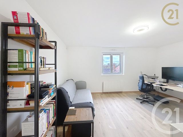 Appartement Studio à vendre - 1 pièce - 30.41 m2 - MORET LOING ET ORVANNE - 77 - ILE-DE-FRANCE - Century 21 Agence Notre-Dame