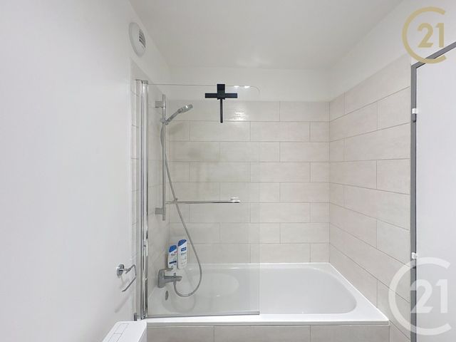 Appartement Studio à vendre - 1 pièce - 30.41 m2 - MORET LOING ET ORVANNE - 77 - ILE-DE-FRANCE - Century 21 Agence Notre-Dame