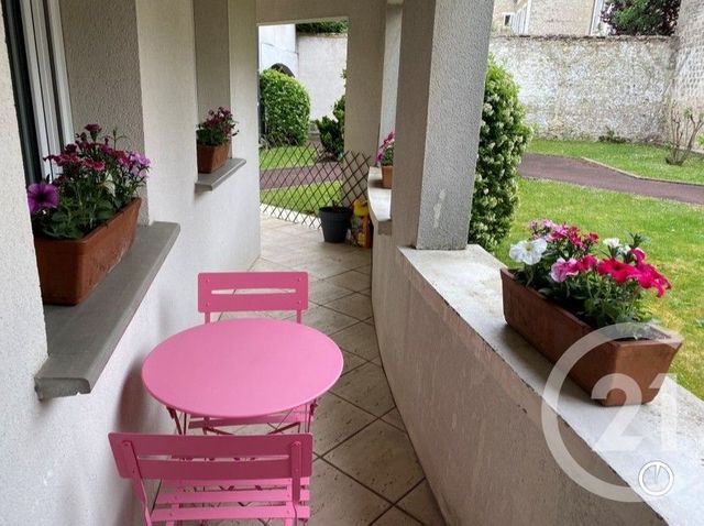 Appartement F1 bis à louer - 2 pièces - 33.76 m2 - AVON - 77 - ILE-DE-FRANCE - Century 21 Agence Notre-Dame