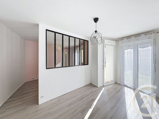 Appartement F1 bis à louer - 2 pièces - 33.76 m2 - AVON - 77 - ILE-DE-FRANCE - Century 21 Agence Notre-Dame