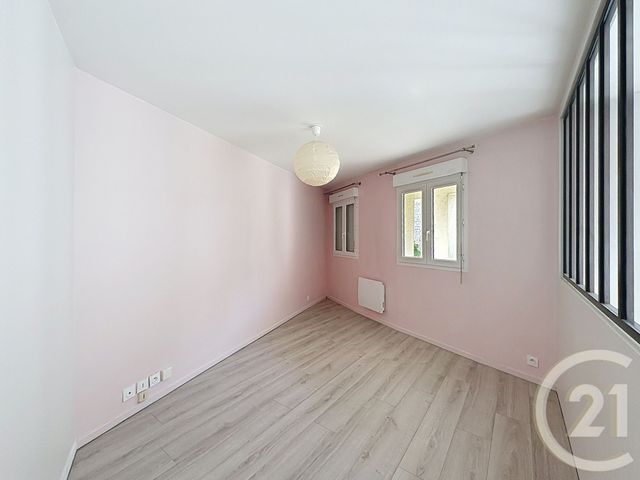 Appartement F1 bis à louer - 2 pièces - 33.76 m2 - AVON - 77 - ILE-DE-FRANCE - Century 21 Agence Notre-Dame