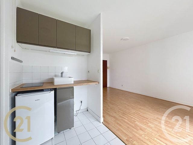 Appartement Studio à louer - 1 pièce - 28.0 m2 - MORET SUR LOING - 77 - ILE-DE-FRANCE - Century 21 Agence Notre-Dame