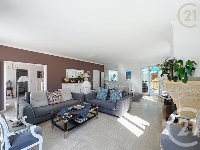 maison à vendre - 9 pièces - 200.0 m2 - ST SAUVEUR SUR ECOLE - 77 - ILE-DE-FRANCE - Century 21 Agence Notre-Dame