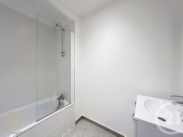 Appartement F3 à louer - 3 pièces - 68.12 m2 - MORET SUR LOING - 77 - ILE-DE-FRANCE - Century 21 Agence Notre-Dame