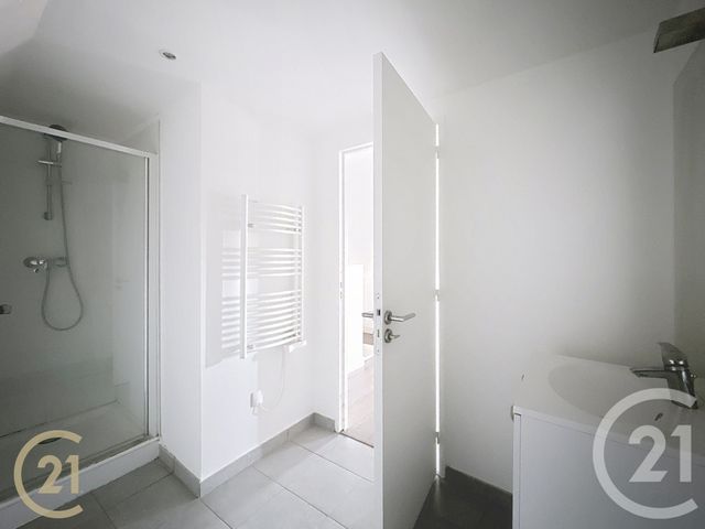 Appartement F2 à louer - 2 pièces - 41.26 m2 - MORET SUR LOING - 77 - ILE-DE-FRANCE - Century 21 Agence Notre-Dame