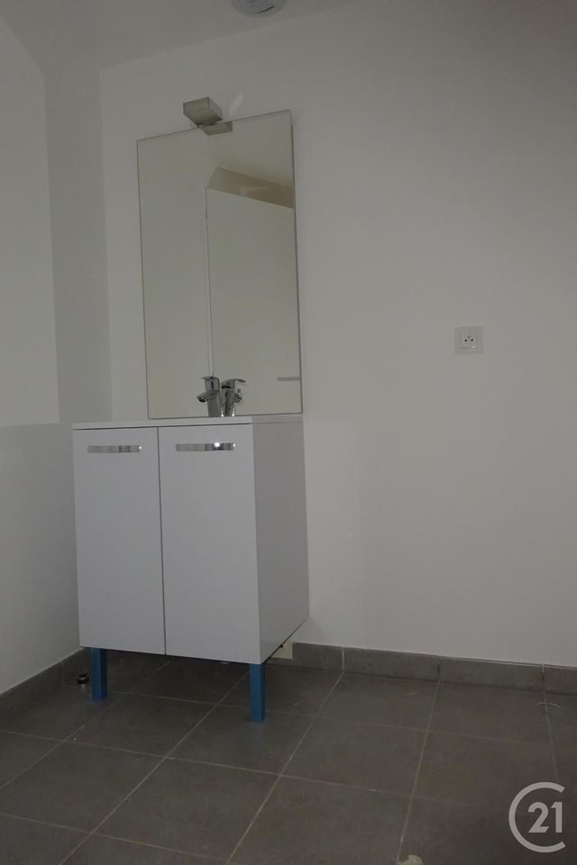 Appartement F2 à louer - 2 pièces - 41.26 m2 - MORET SUR LOING - 77 - ILE-DE-FRANCE - Century 21 Agence Notre-Dame