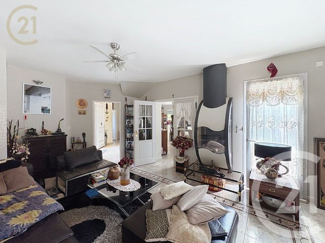 maison à vendre - 9 pièces - 143.99 m2 - MORET LOING ET ORVANNE - 77 - ILE-DE-FRANCE - Century 21 Agence Notre-Dame