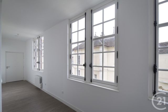 Afficher la photo en grand Appartement F3 à louer - 3 pièces - 58.01 m2 - MORET SUR LOING - 77 - ILE-DE-FRANCE - Century 21 Agence Notre-Dame