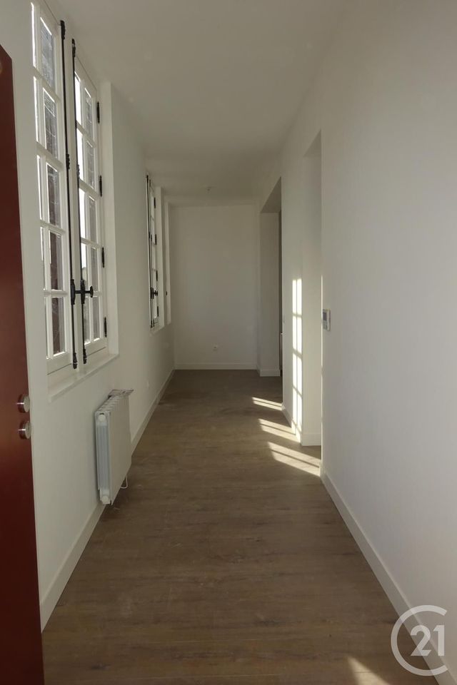 Afficher la photo en grand Appartement F3 à louer - 3 pièces - 58.01 m2 - MORET SUR LOING - 77 - ILE-DE-FRANCE - Century 21 Agence Notre-Dame