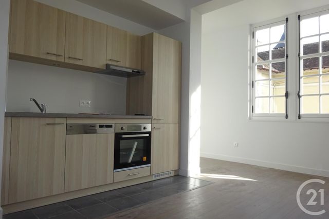 Afficher la photo en grand Appartement F3 à louer - 3 pièces - 58.01 m2 - MORET SUR LOING - 77 - ILE-DE-FRANCE - Century 21 Agence Notre-Dame