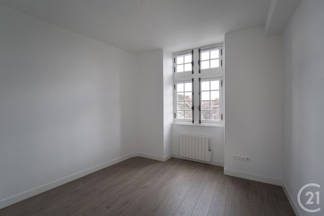 Afficher la photo en grand Appartement F3 à louer - 3 pièces - 58.01 m2 - MORET SUR LOING - 77 - ILE-DE-FRANCE - Century 21 Agence Notre-Dame