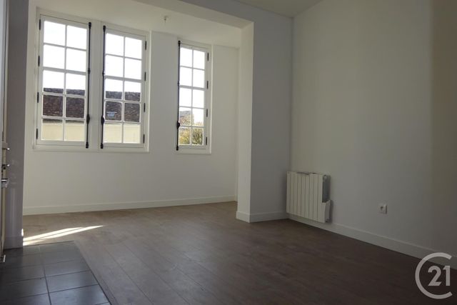 Afficher la photo en grand Appartement F3 à louer - 3 pièces - 58.01 m2 - MORET SUR LOING - 77 - ILE-DE-FRANCE - Century 21 Agence Notre-Dame