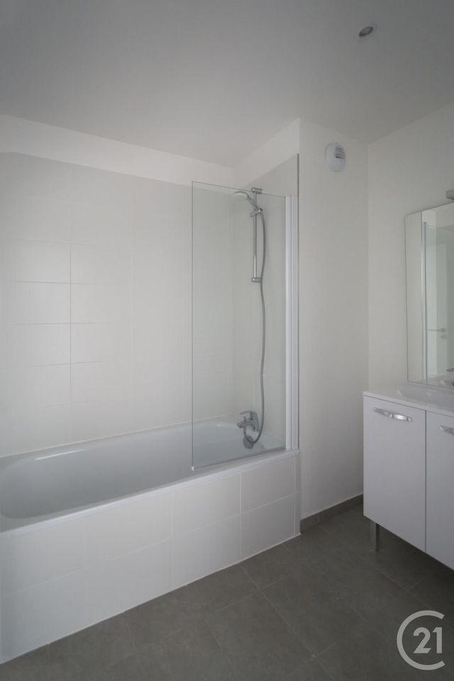 Afficher la photo en grand Appartement F3 à louer - 3 pièces - 58.01 m2 - MORET SUR LOING - 77 - ILE-DE-FRANCE - Century 21 Agence Notre-Dame