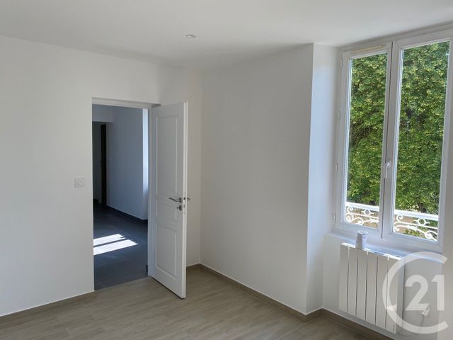 Appartement F3 à louer - 3 pièces - 61.22 m2 - CHAMPAGNE SUR SEINE - 77 - ILE-DE-FRANCE - Century 21 Agence Notre-Dame