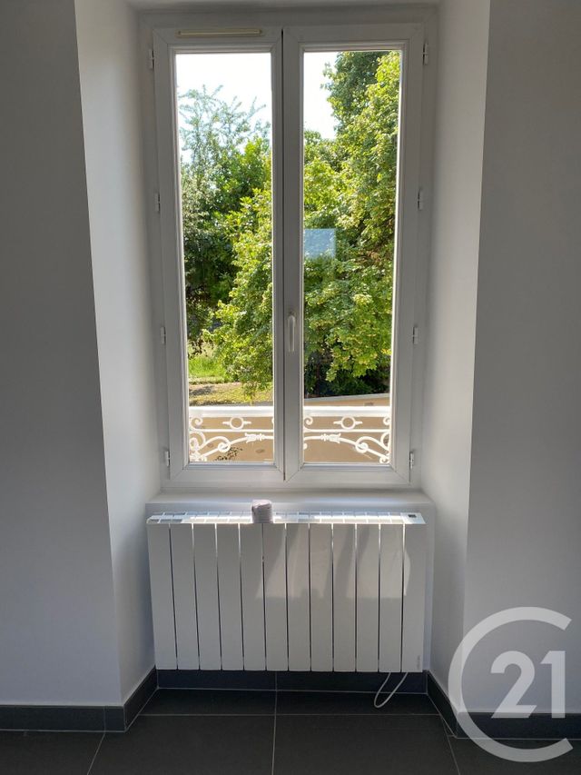 Appartement F3 à louer - 3 pièces - 61.22 m2 - CHAMPAGNE SUR SEINE - 77 - ILE-DE-FRANCE - Century 21 Agence Notre-Dame