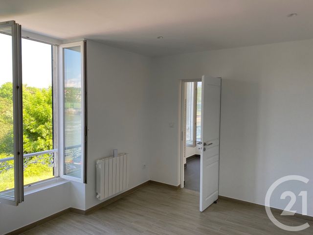 Appartement F3 à louer - 3 pièces - 61.22 m2 - CHAMPAGNE SUR SEINE - 77 - ILE-DE-FRANCE - Century 21 Agence Notre-Dame