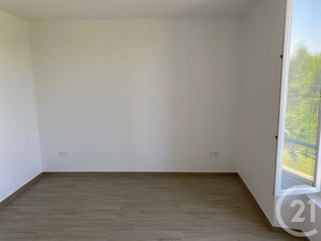 Appartement F3 à louer - 3 pièces - 61.22 m2 - CHAMPAGNE SUR SEINE - 77 - ILE-DE-FRANCE - Century 21 Agence Notre-Dame