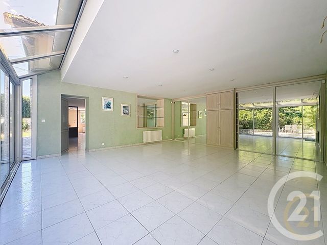 maison à vendre - 6 pièces - 211.25 m2 - MORET LOING ET ORVANNE - 77 - ILE-DE-FRANCE - Century 21 Agence Notre-Dame