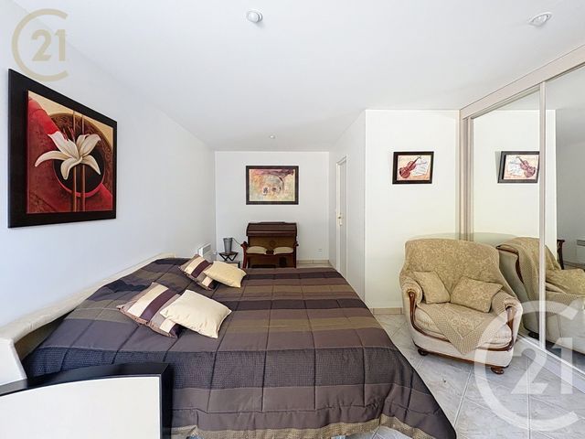 maison à vendre - 6 pièces - 211.25 m2 - MORET LOING ET ORVANNE - 77 - ILE-DE-FRANCE - Century 21 Agence Notre-Dame