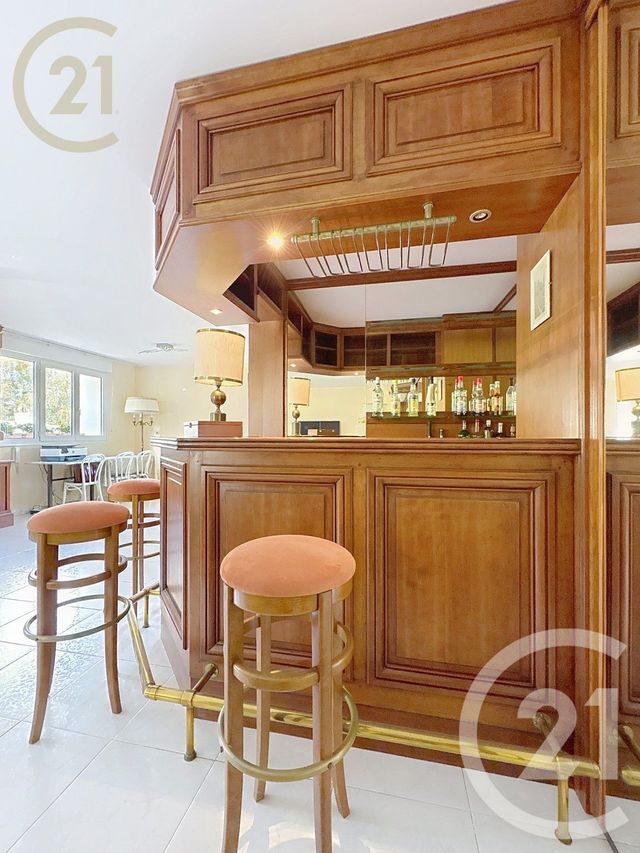 maison à vendre - 6 pièces - 211.25 m2 - MORET LOING ET ORVANNE - 77 - ILE-DE-FRANCE - Century 21 Agence Notre-Dame