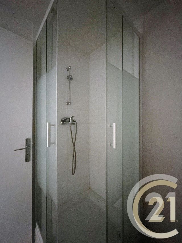 Appartement F2 à louer - 2 pièces - 27.88 m2 - MORET SUR LOING - 77 - ILE-DE-FRANCE - Century 21 Agence Notre-Dame