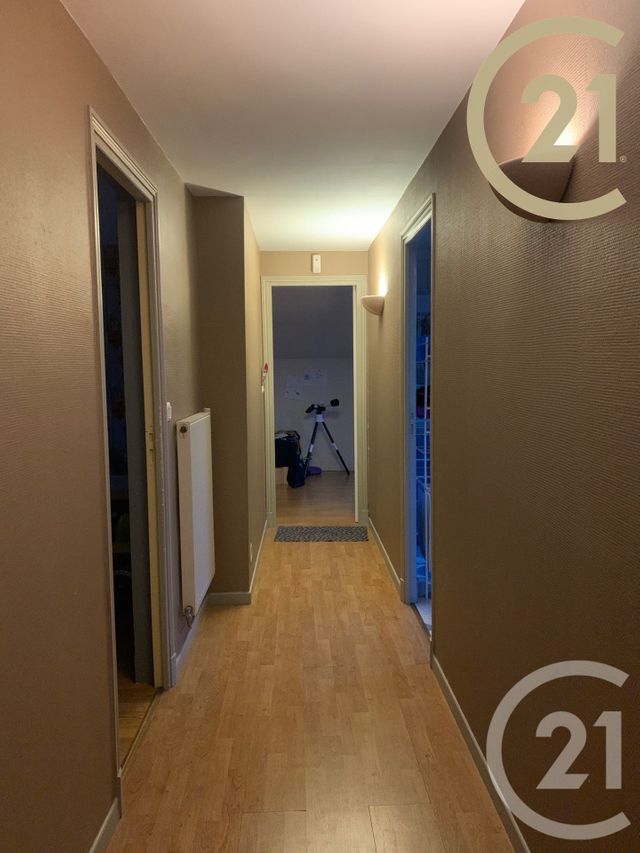 maison à vendre - 6 pièces - 153.4 m2 - MONTEREAU FAULT YONNE - 77 - ILE-DE-FRANCE - Century 21 Agence Notre-Dame