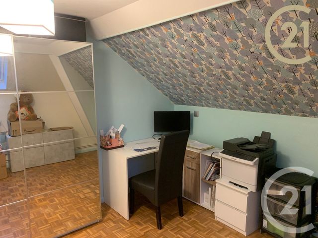 maison à vendre - 6 pièces - 153.4 m2 - MONTEREAU FAULT YONNE - 77 - ILE-DE-FRANCE - Century 21 Agence Notre-Dame