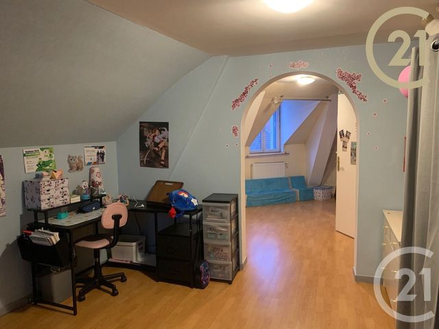 maison à vendre - 6 pièces - 153.4 m2 - MONTEREAU FAULT YONNE - 77 - ILE-DE-FRANCE - Century 21 Agence Notre-Dame