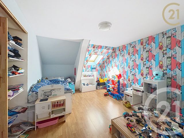 maison à vendre - 6 pièces - 153.4 m2 - MONTEREAU FAULT YONNE - 77 - ILE-DE-FRANCE - Century 21 Agence Notre-Dame