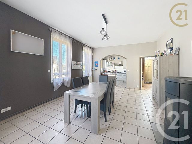 maison à vendre - 6 pièces - 153.4 m2 - MONTEREAU FAULT YONNE - 77 - ILE-DE-FRANCE - Century 21 Agence Notre-Dame