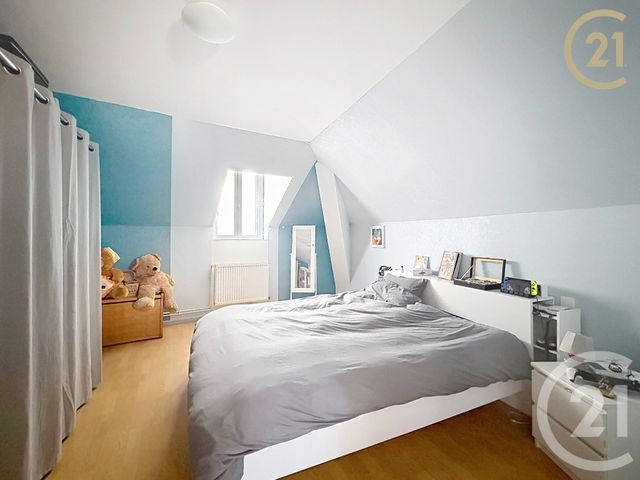 maison à vendre - 6 pièces - 153.4 m2 - MONTEREAU FAULT YONNE - 77 - ILE-DE-FRANCE - Century 21 Agence Notre-Dame