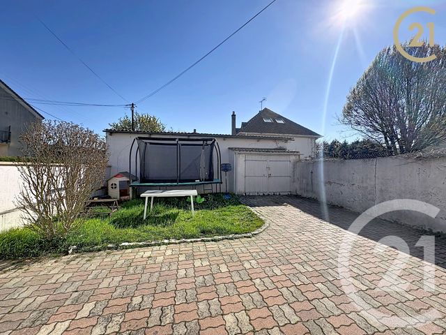 maison à vendre - 6 pièces - 153.4 m2 - MONTEREAU FAULT YONNE - 77 - ILE-DE-FRANCE - Century 21 Agence Notre-Dame