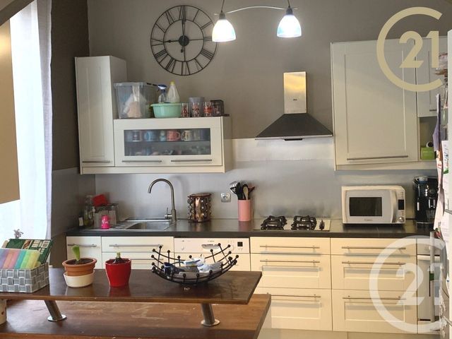 maison à vendre - 6 pièces - 153.4 m2 - MONTEREAU FAULT YONNE - 77 - ILE-DE-FRANCE - Century 21 Agence Notre-Dame