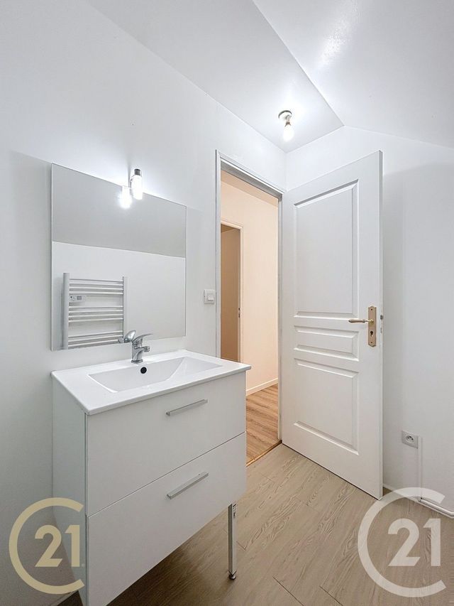 maison à louer - 2 pièces - 38.9 m2 - MORET LOING ET ORVANNE - 77 - ILE-DE-FRANCE - Century 21 Agence Notre-Dame