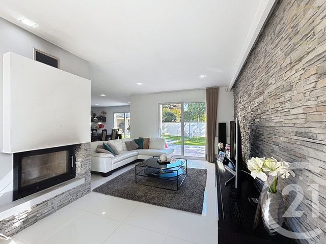 maison à vendre - 7 pièces - 148.4 m2 - ST SAUVEUR SUR ECOLE - 77 - ILE-DE-FRANCE - Century 21 Agence Notre-Dame