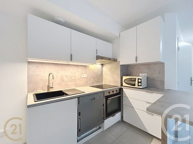 Appartement F3 à louer - 3 pièces - 60.83 m2 - FONTAINEBLEAU - 77 - ILE-DE-FRANCE - Century 21 Agence Notre-Dame