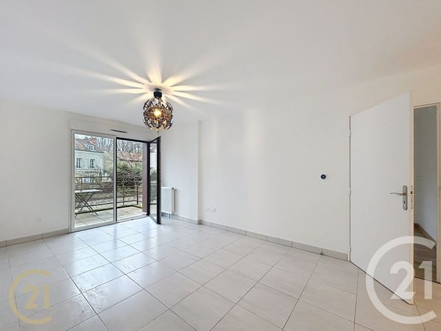 Appartement F3 à louer - 3 pièces - 60.83 m2 - FONTAINEBLEAU - 77 - ILE-DE-FRANCE - Century 21 Agence Notre-Dame