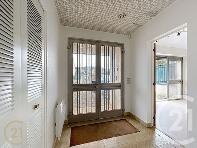 Appartement Local à louer - 2 pièces - 55.0 m2 - CHAMPAGNE SUR SEINE - 77 - ILE-DE-FRANCE - Century 21 Agence Notre-Dame