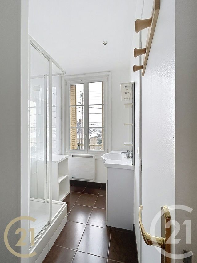 Appartement Studio à louer - 1 pièce - 28.0 m2 - MONTIGNY SUR LOING - 77 - ILE-DE-FRANCE - Century 21 Agence Notre-Dame