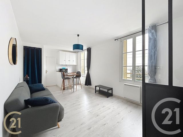 Appartement Studio à louer - 1 pièce - 28.0 m2 - MONTIGNY SUR LOING - 77 - ILE-DE-FRANCE - Century 21 Agence Notre-Dame