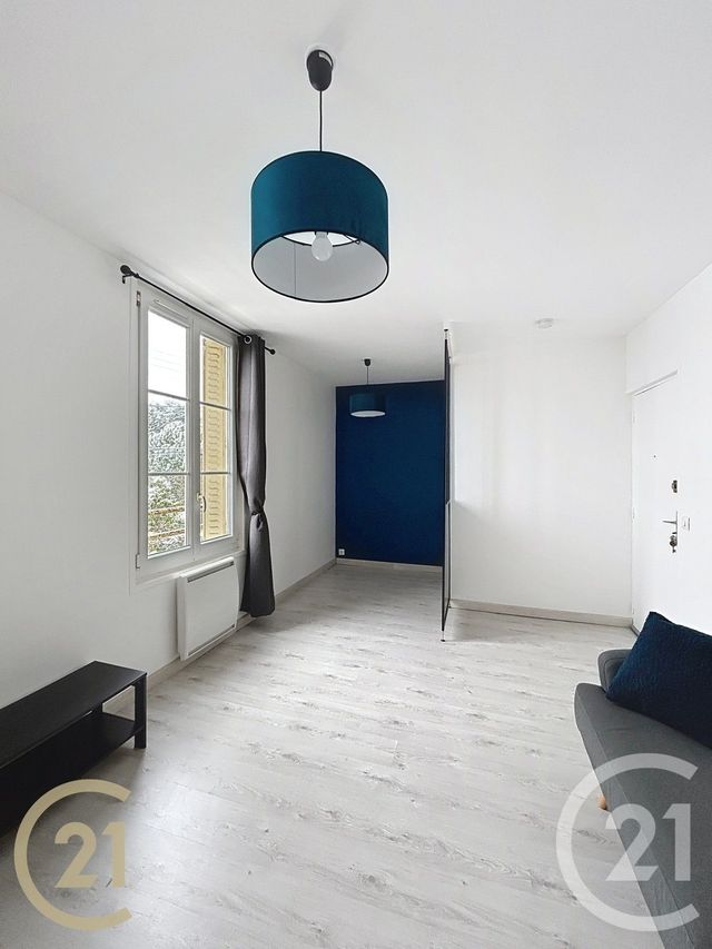 Appartement Studio à louer - 1 pièce - 28.0 m2 - MONTIGNY SUR LOING - 77 - ILE-DE-FRANCE - Century 21 Agence Notre-Dame