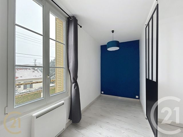 Appartement Studio à louer - 1 pièce - 28.0 m2 - MONTIGNY SUR LOING - 77 - ILE-DE-FRANCE - Century 21 Agence Notre-Dame